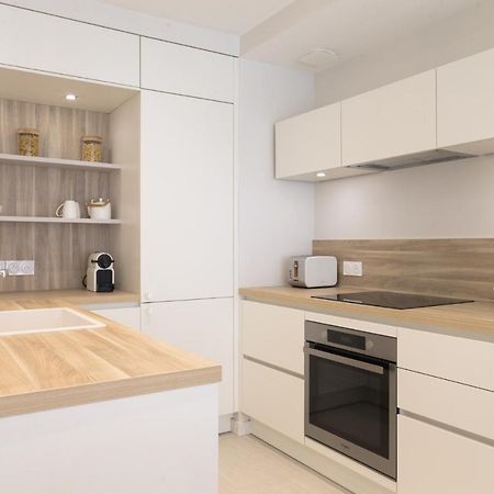 Santa Monica Parking Gratuit Apartment Annecy Bagian luar foto