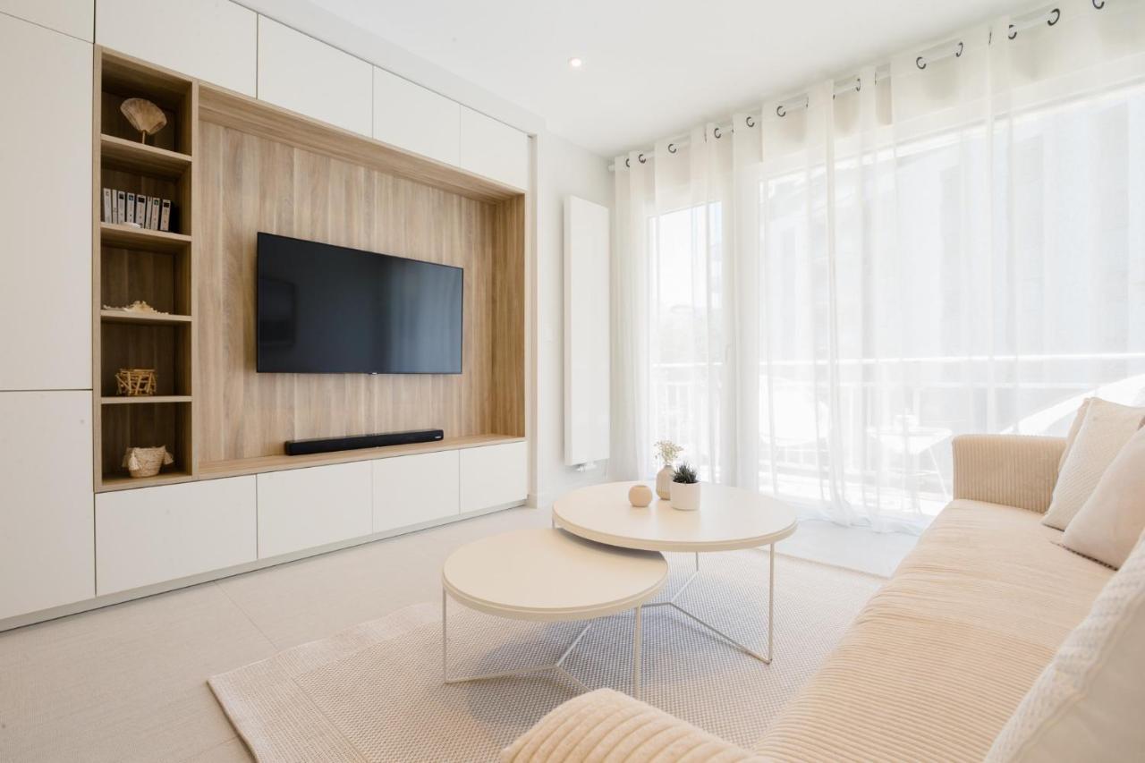 Santa Monica Parking Gratuit Apartment Annecy Bagian luar foto